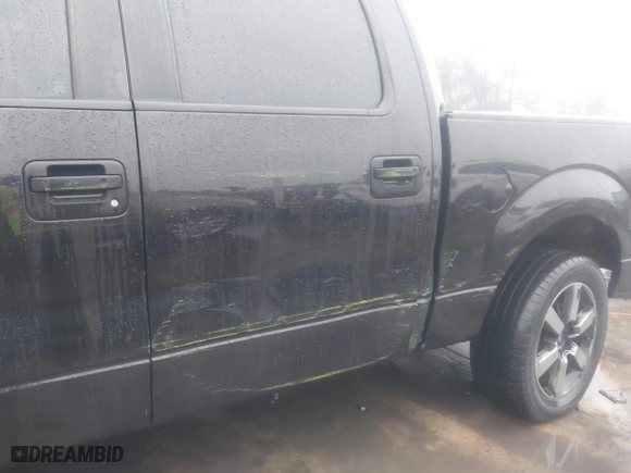 2013 Ford F-150 XL with VIN 1FTFW1CF7DFA18075, listed as a IAAI auction lot 41442280 with 208,606 mi miles. Bid and sale history available at carsss.com. Image 6.