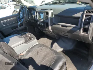 2016 Ram 1500 Tradesman z VIN 3C6JR6DT6GG282434, wystawiony jako Copart lot #56062375 z przebiegiem 123 990 mil mil oraz Szkoda całkowita • Salvage title. Historia ofert i sprzedaży dostępna na DreamBid. Obrazek 8.