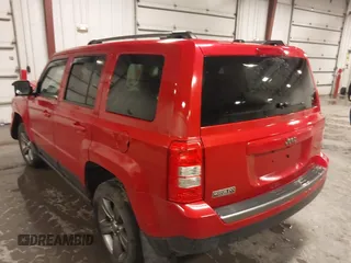 2016 Jeep Patriot Sport SE with VIN 1C4NJPBA1GD698462, listed as a IAAI auction lot 42180819 with 105,000 mi miles and . Bid and sale history available at DreamBid. Image 3.