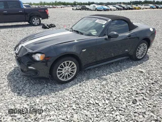 2019 FIAT 124 Spider Lusso z VIN JC1NFAEK6K0142518, wystawiony jako Copart lot #53980665 z przebiegiem 43 643 mil mil oraz Szkoda całkowita • Salvage title. Historia ofert i sprzedaży dostępna na DreamBid. Obrazek 1.
