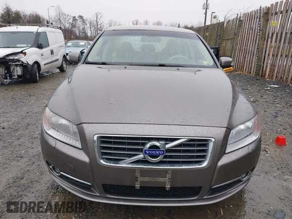 2011 Volvo S80 3.2L with VIN YV1940AS2B1148864, listed as a IAAI auction lot 41721256 with 92,714 mi miles. Bid and sale history available at carsss.com. Image 6.