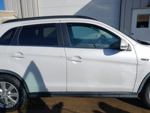 2015 Mitsubishi Outlander Sport 2.4 GT with VIN 4A4AR4AWXFE033631, listed as a IAAI auction lot 41830291 with 115,920 mi miles. Bid and sale history available at carsss.com. Image 14.