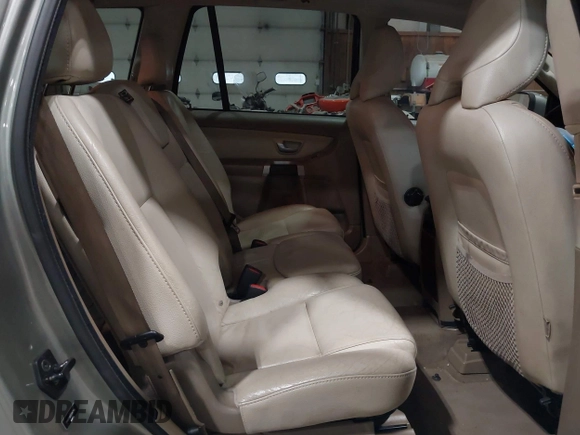 2007 Volvo XC90 I6 with VIN YV4CZ982071347164, listed as a IAAI auction lot 42020061 with 121,349 mi miles. Bid and sale history available at carsss.com. Image 8.
