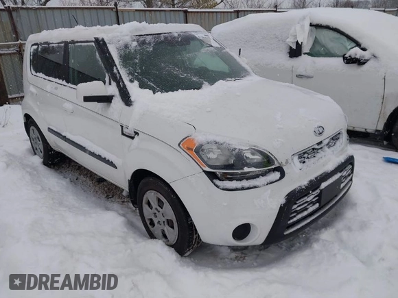 2012 Kia Soul with VIN KNDJT2A51C7400114, listed as a IAAI auction lot 41304983 with 126,666 mi miles. Bid and sale history available at carsss.com. Image 1.