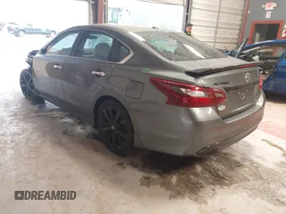 2018 Nissan Altima SR with VIN 1N4AL3AP1JC175694, listed as a IAAI auction lot 42006589 with 89,386 mi miles and . Bid and sale history available at carsss.com. Image 3.
