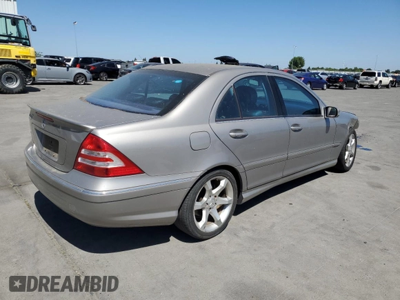 2007 Mercedes-Benz C 230 Sport z VIN WDBRF52H17F893114, wystawiony jako Copart lot #61109905 z przebiegiem 190 956 mil mil oraz Szkoda całkowita • Salvage title. Historia ofert i sprzedaży dostępna na DreamBid. Obrazek 3.
