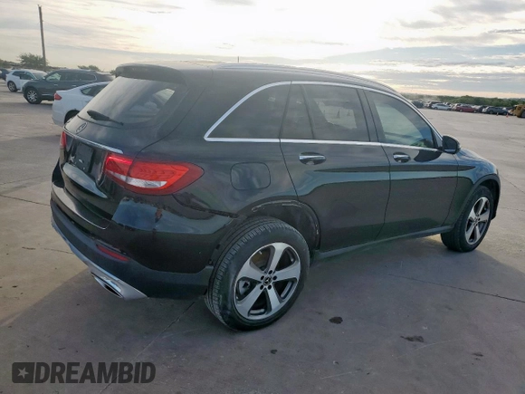 2019 Mercedes-Benz GLC 300 with VIN WDC0G4JB0KV171740, listed as a Copart auction lot 65923285 with 33,764 mi miles and Clean title. Bid and sale history available at DreamBid. Image 3.