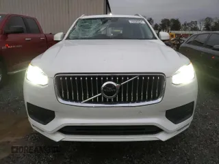 2020 Volvo XC90 Momentum with VIN YV4102CK4L1598280, listed as a Copart auction lot 79330254 with 61,206 mi miles and Clean Title. Bid and sale history available at carsss.com. Image 5.