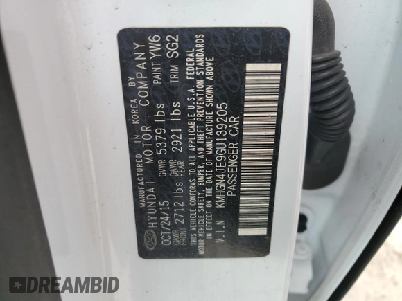 2016 Hyundai Genesis 3.8L with VIN KMHGN4JE9GU139205, listed as a Copart auction lot 73884994 with 0 mi miles and Non Repairable. Bid and sale history available at carsss.com. Image 13.