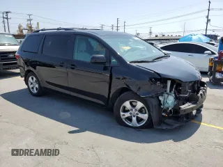 2017 Toyota Sienna LE Auto Access Seat with VIN 5TDKZ3DC3HS862142, listed as a Copart auction lot 55682985 with 85,833 mi miles and Salvage title. Bid and sale history available at DreamBid. Image 4.