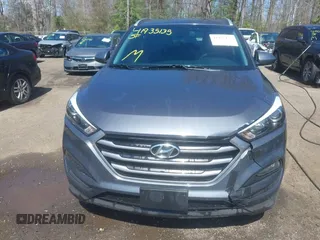 2017 Hyundai Tucson SE with VIN KM8J3CA46HU550818, listed as a IAAI auction lot 41935135 with 90,982 mi miles. Bid and sale history available at carsss.com. Image 12.