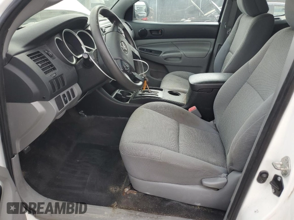 2015 Toyota Tacoma with VIN 5TFTX4CN4FX055395, listed as a Copart auction lot 53308545 with 100,738 mi miles and Clean title. Bid and sale history available at DreamBid. Image 7.