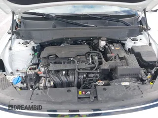 2024 Hyundai Kona SEL with VIN KM8HCCABXRU042463, listed as a IAAI auction lot 42090998 with 33,512 mi miles. Bid and sale history available at carsss.com. Image 10.