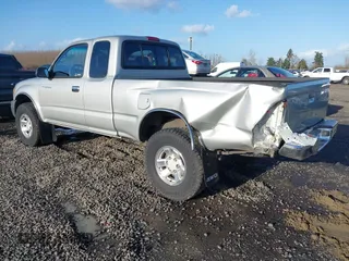 2000 Toyota Tacoma with VIN 5TEWN72N4YZ708230, listed as a IAAI auction lot 41626807 with 216,237 mi miles and . Bid and sale history available at DreamBid. Image 3.