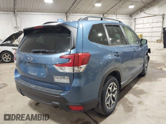 2020 Subaru Forester Premium with VIN JF2SKAJC6LH516615, listed as a IAAI auction lot 41873198 with 33,726 mi miles. Bid and sale history available at carsss.com. Image 4.