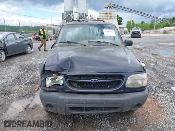 1999 Ford Explorer XL z VIN 1FMDU34X5XUC08663, wystawiony jako IAAI lot #42385444 z przebiegiem 177 387 mil mil oraz . Historia ofert i sprzedaży dostępna na DreamBid. Obrazek 12.