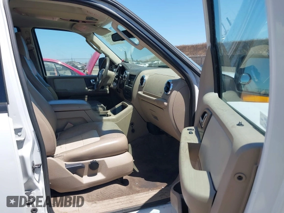 2006 Ford Expedition Eddie Bauer with VIN 1FMPU18556LA48170, listed as a IAAI auction lot 42514246 with 254,046 mi miles and . Bid and sale history available at DreamBid. Image 5.