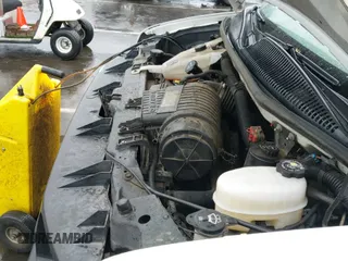 2010 Chevrolet Express Cargo z VIN 1GCZGFBA3A1158758, wystawiony jako IAAI lot #41480795 z przebiegiem 240 053 mil mil oraz . Historia ofert i sprzedaży dostępna na DreamBid. Obrazek 19.