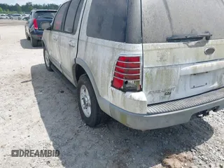 2002 Ford Explorer XLT z VIN 1FMZU63K32UD23218, wystawiony jako IAAI lot #41970394 z przebiegiem 219 628 mil mil oraz . Historia ofert i sprzedaży dostępna na DreamBid. Obrazek 6.