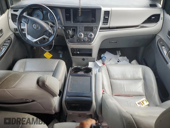 2017 Toyota Sienna XLE Auto Access Seat with VIN 5TDYZ3DCXHS825115, listed as a Copart auction lot 70457474 with Not provided miles and Salvage title. Bid and sale history available at DreamBid. Image 8.