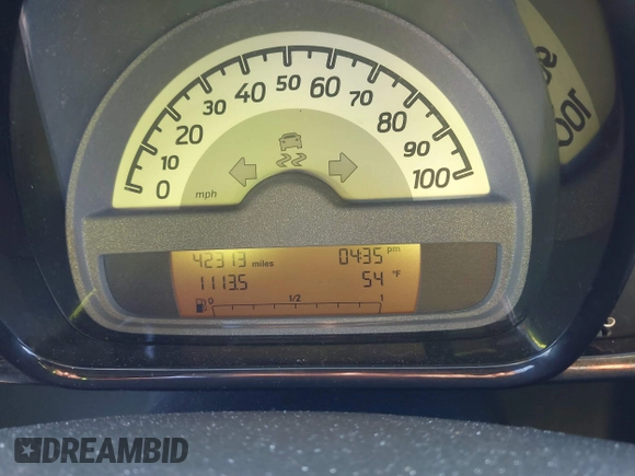 2015 Smart fortwo Passion with VIN WMEEJ3BA6FK793068, listed as a IAAI auction lot 42007847 with 42,313 mi miles. Bid and sale history available at carsss.com. Image 7.