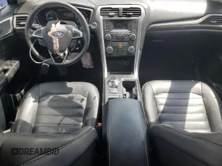 2017 Ford Fusion SE z VIN 3FA6P0H92HR150296, wystawiony jako Copart lot #57075385 z przebiegiem 135 304 mil mil oraz Szkoda całkowita • Salvage title. Historia ofert i sprzedaży dostępna na DreamBid. Obrazek 8.