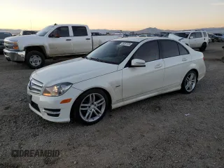 2012 Mercedes-Benz C 250 Sport z VIN WDDGF4HB2CR230848, wystawiony jako Copart lot #83357474 z przebiegiem Nie podano mil oraz Szkoda całkowita • Salvage title. Historia ofert i sprzedaży dostępna na DreamBid. Obrazek 1.