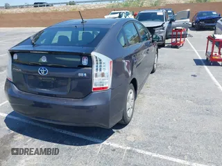2011 Toyota Prius I z VIN JTDKN3DU9B1424881, wystawiony jako IAAI lot #42462141 z przebiegiem 184 611 mil mil oraz . Historia ofert i sprzedaży dostępna na DreamBid. Obrazek 4.