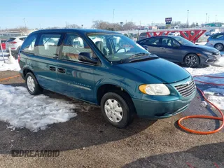 2001 Chrysler Voyager with VIN 1C4GJ25B01B218110, listed as a IAAI auction lot 41291419 with 225,145 mi miles. Bid and sale history available at carsss.com. Image 1.