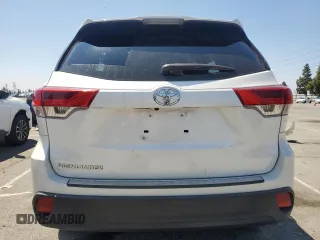 2018 Toyota Highlander LE with VIN 5TDZZRFH0JS287157, listed as a Copart auction lot 64068185 with 71,005 mi miles and Clean title. Bid and sale history available at DreamBid. Image 6.