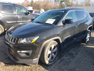 2018 Jeep Compass Latitude with VIN 3C4NJDBB3JT314058, listed as a IAAI auction lot 41012521 with 52,087 mi miles. Bid and sale history available at carsss.com. Image 17.