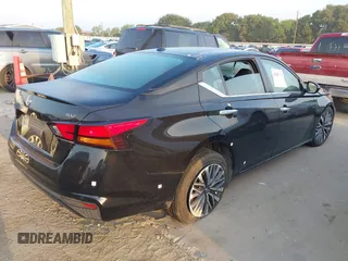 2023 Nissan Altima SV z VIN 1N4BL4DV4PN369993, wystawiony jako IAAI lot #42291109 z przebiegiem 38 500 mil mil oraz . Historia ofert i sprzedaży dostępna na DreamBid. Obrazek 4.