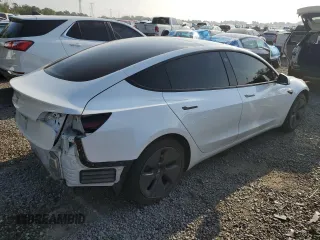 2021 Tesla Model 3 Standard Range Plus z VIN 5YJ3E1EA3MF855031, wystawiony jako Copart lot #51135295 z przebiegiem 41 488 mil mil oraz Szkody całkowita. Historia ofert i sprzedaży dostępna na DreamBid. Obrazek 3.