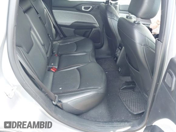 2023 Jeep Compass Latitude Lux с VIN 3C4NJDFN4PT558945, выставлен на аукционе IAAI как лот 41855576 с пробегом 9 375 миль миль и . История ставок и продаж доступна на DreamBid. Изображение 8.