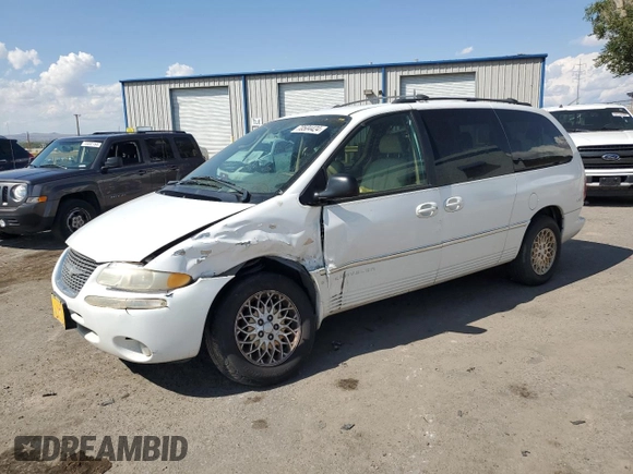 1998 Chrysler Town & Country LXi with VIN 1C4GP64L2WB637437, listed as a Copart auction lot 70504424 with 82,972 mi miles and Salvage Title. Bid and sale history available at carsss.com. Image 1.
