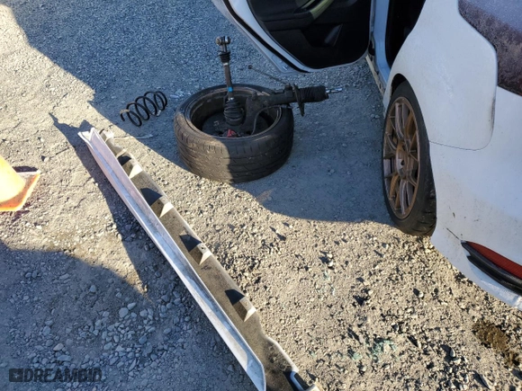 2015 Ford Focus ST with VIN 1FADP3L99FL266011, listed as a Copart auction lot 45046835 with 0 mi miles and Salvage Title. Bid and sale history available at carsss.com. Image 12.