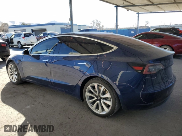 2018 Tesla Model 3 Long Range Battery z VIN 5YJ3E1EA1JF038510, wystawiony jako Copart lot #46352325 z przebiegiem 45 080 mil mil oraz Czysty tytuł • Clean title. Historia ofert i sprzedaży dostępna na DreamBid. Obrazek 2.
