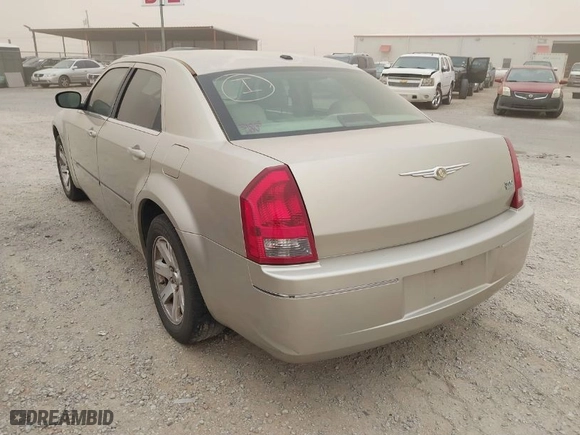 2006 Chrysler 300 Touring with VIN 2C3KA53GX6H229192, listed as a IAAI auction lot 41700367 with 235,532 mi miles. Bid and sale history available at carsss.com. Image 3.