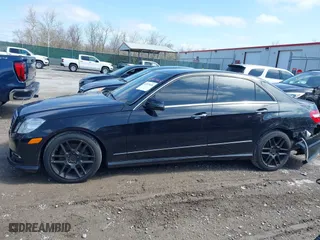 2013 Mercedes-Benz E-Class E 350 Luxury with VIN WDDHF8JB3DA758470, listed as a IAAI auction lot 41879606 with 181,729 mi miles. Bid and sale history available at carsss.com. Image 14.