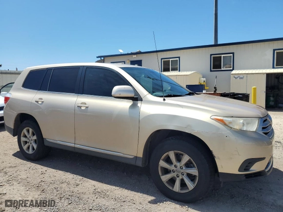 2011 Toyota Highlander with VIN 5TDZA3EH6BS008723, listed as a Copart auction lot 50793225 with 215,030 mi miles and Clean Title. Bid and sale history available at carsss.com. Image 4.