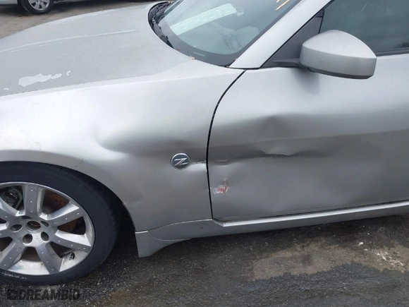 2003 Nissan 350Z Enthusiast with VIN JN1AZ34D43T116865, listed as a IAAI auction lot 41493494 with NaN miles. Bid and sale history available at carsss.com. Image 6.