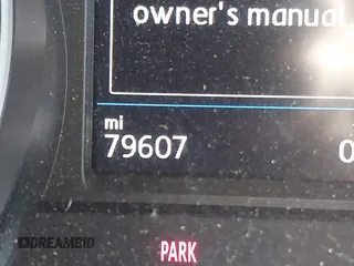 2020 Volkswagen Atlas SE z VIN 1V2LR2CA8LC502890, wystawiony jako IAAI lot #41871378 z przebiegiem 79 607 mil mil oraz . Historia ofert i sprzedaży dostępna na DreamBid. Obrazek 15.