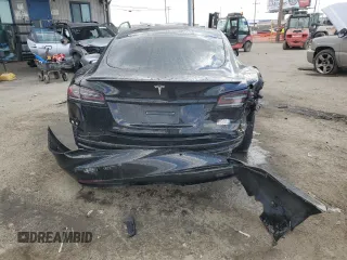2023 Tesla Model S Plaid z VIN 5YJSA1E63PF498778, wystawiony jako Copart lot #43960765 z przebiegiem Nie podano mil oraz Szkoda całkowita • Salvage title. Historia ofert i sprzedaży dostępna na DreamBid. Obrazek 6.