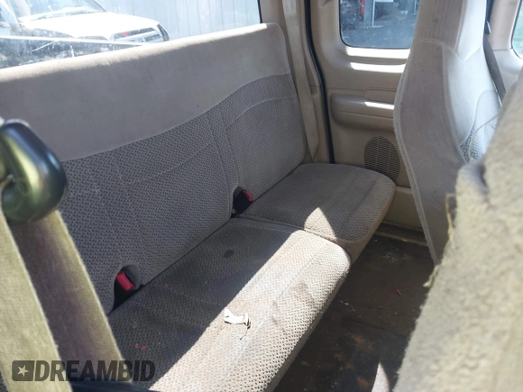 2000 Ford F-150 XL with VIN 1FTRX17L8YNB02069, listed as a IAAI auction lot 41813272 with 279,042 mi miles and . Bid and sale history available at DreamBid. Image 8.