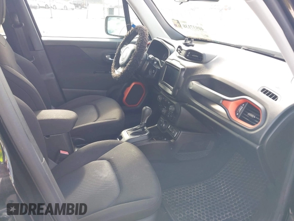 2018 Jeep Renegade Sport with VIN ZACCJBAB5JPH88551, listed as a IAAI auction lot 40937138 with 80,321 mi miles. Bid and sale history available at carsss.com. Image 5.