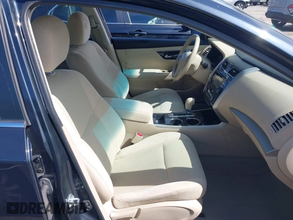 2014 Nissan Altima 2.5 S with VIN 1N4AL3AP4EC127936, listed as a IAAI auction lot 42031585 with 230,630 mi miles. Bid and sale history available at carsss.com. Image 5.