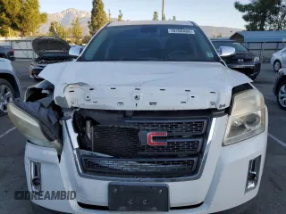 2013 GMC Terrain SLE z VIN 2GKALMEK8D6253842, wystawiony jako Copart lot #78700484 z przebiegiem 173 272 mil mil oraz Szkoda całkowita • Salvage title. Historia ofert i sprzedaży dostępna na DreamBid. Obrazek 5.
