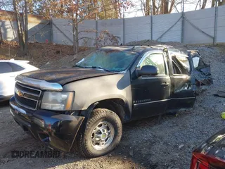 2007 Chevrolet Suburban LT with VIN 3GNGK26K37G143230, listed as a IAAI auction lot 41742956 with Not Provided miles and . Bid and sale history available at DreamBid. Image 18.