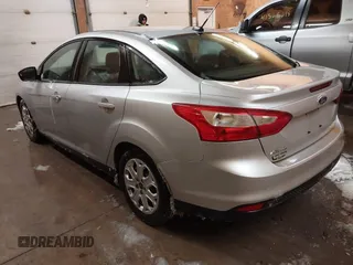 2012 Ford Focus SE with VIN 1FAHP3F2XCL175566, listed as a IAAI auction lot 41493698 with 197,255 mi miles and . Bid and sale history available at carsss.com. Image 3.