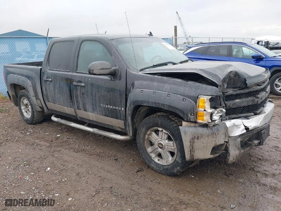 2008 Chevrolet Silverado 1500 LTZ with VIN 3GCEK13JX8G219680, listed as a IAAI auction lot 40938625 with 260,432 mi miles. Bid and sale history available at carsss.com. Image 1.